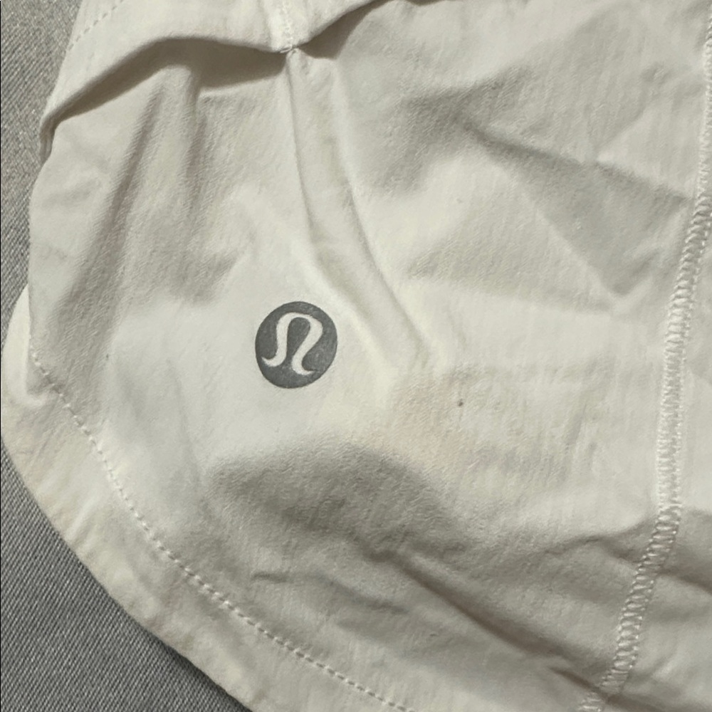 lululemon athletica Women's Athletic White Shorts lined size 2 - Picture 3 of 6